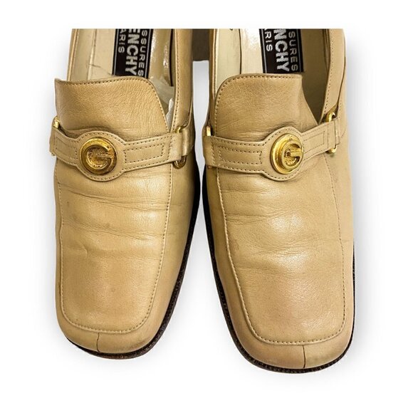 Vintage Givenchy beige loafer heel.  size 8AA - Picture 4 of 8